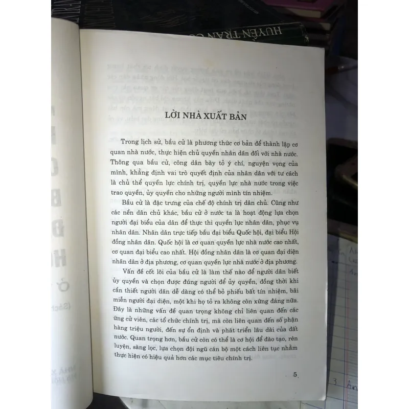 Một số vấn đề về hoàn thiện chế độ bầu cử đại biểu hội đồng nhân dân ở Việt Nam hiện nay 713561