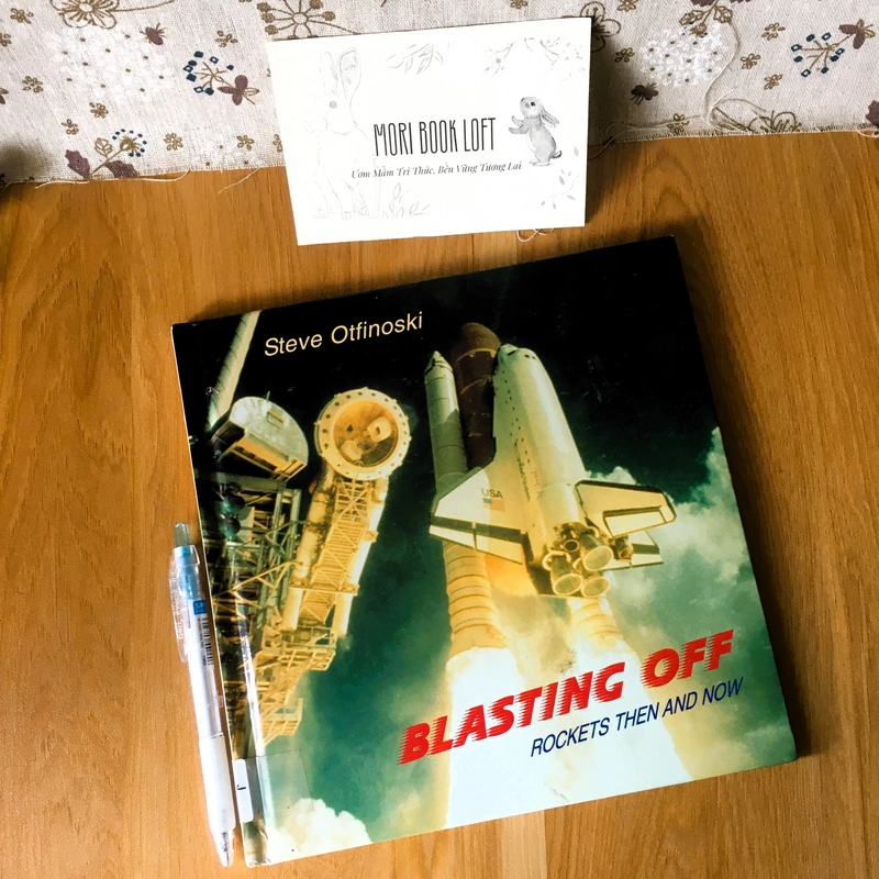 Sách tranh tiếng anh Blasting Off: Rockets Then and Now, Used, Bìa cứng, 6+ 463580