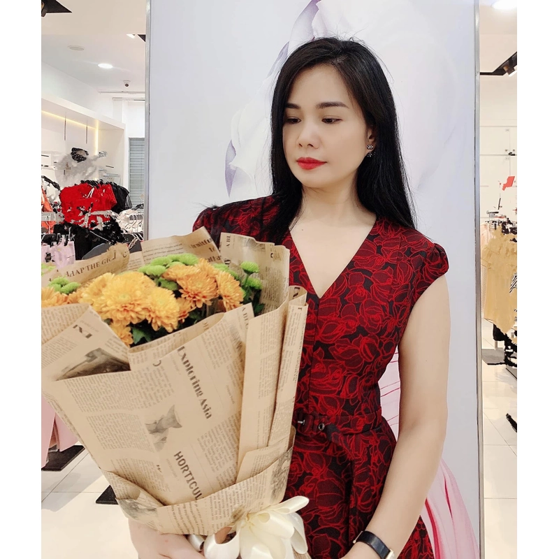 Đầm gấm hoạ tiết cổ V 442867