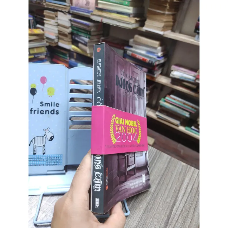 Sách: Cô Gái chơi Dương Cầm - Elfriede Jelinek (A2) 589083