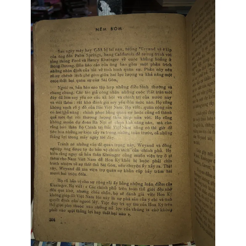 Cuộc tháo chạy tán loạn - Frank Snepp  798922