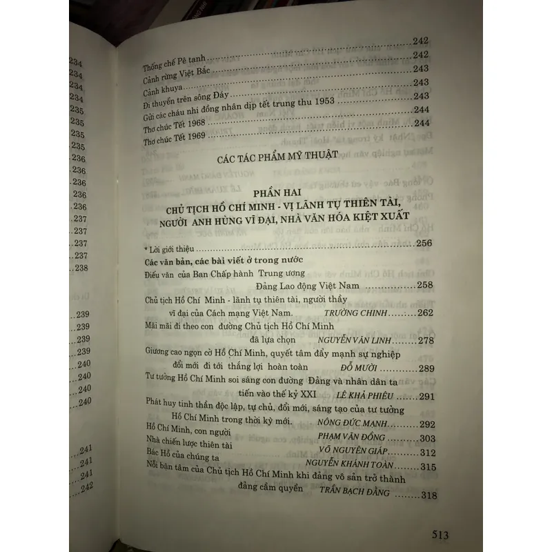 Chủ tịch Hồ Chí Minh sống mãi trong sự nghiệp của chúng ta 719439