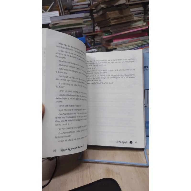 Sách: Harpocrates và bông hồng phí trên thành phố - TG: NGuyễn Mai Chi (B3) 1024367