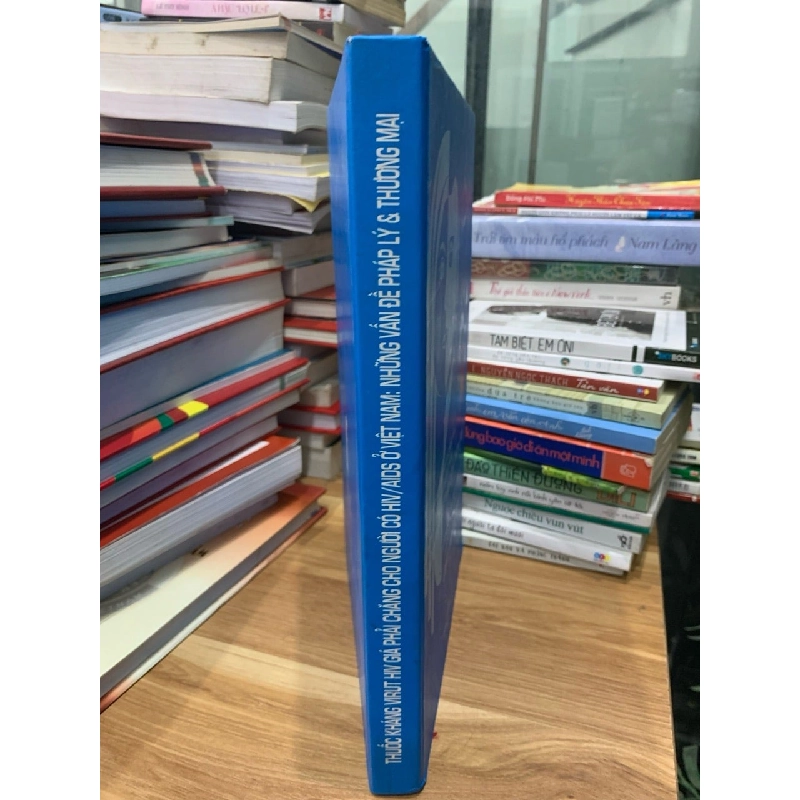 Thuốc kháng virut HIV , chăng cho người có HIV/AIDS ở Việt Nam những vấn đề pháp lý và thương mại 728002