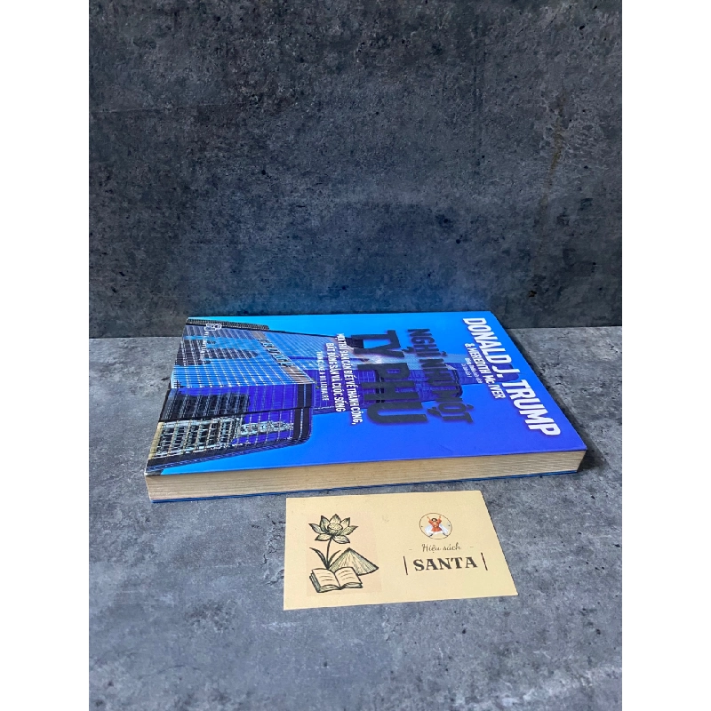 Nghĩ như một tỉ phú- Donald J Trump (sách lưu kho mới 90%) 788786