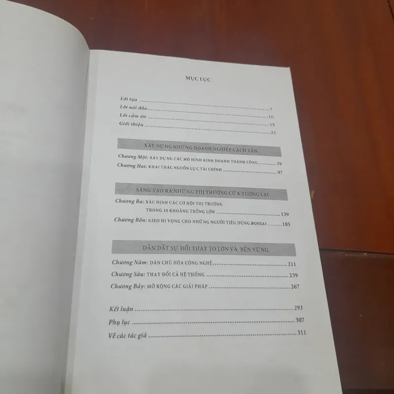 Hohn Elkinton & Pamela Hartigan - SỨC MẠNH CỦA NHỮNG NGƯỜI PHI LÝ 726888