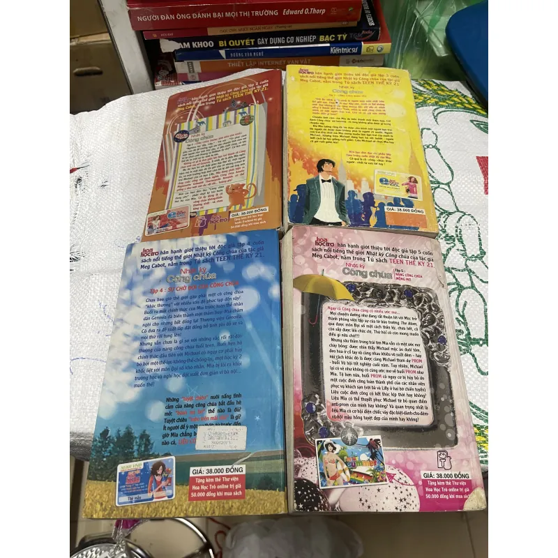 Nhật ký công chúa 4 cuốn  1030494