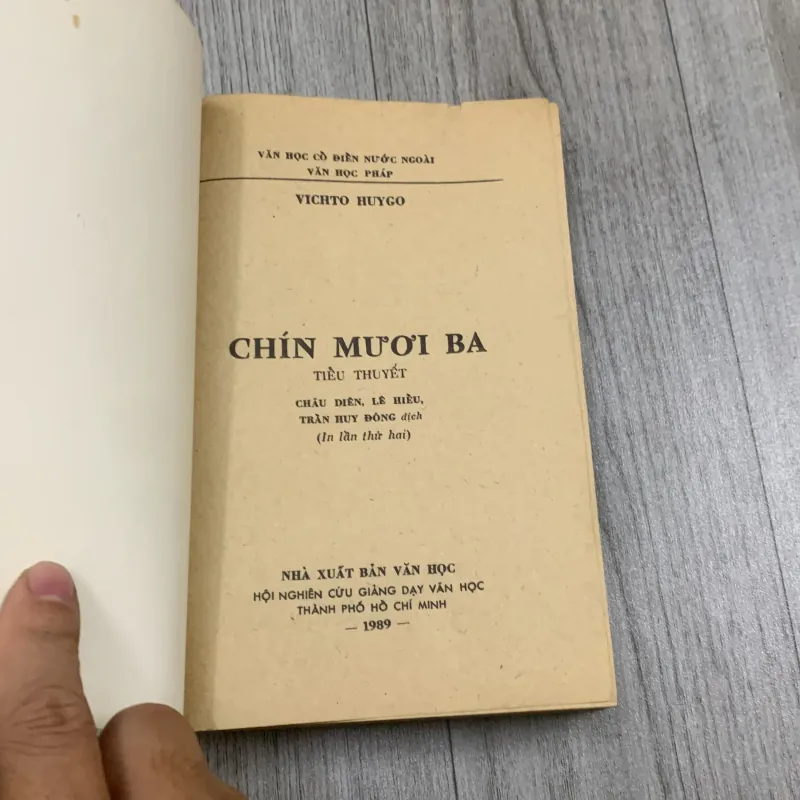 Victor hugo 93. 10a1 1025680