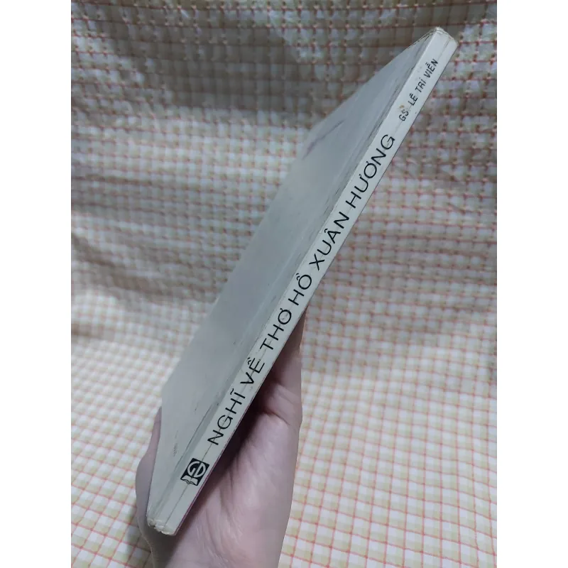 NGHĨ VỀ THƠ HỒ XUÂN HƯƠNG - GS. LÊ TRÍ VIỄN, LÊ XUÂN LÍT, NGUYỄN ĐỨC QUYỀN 797598