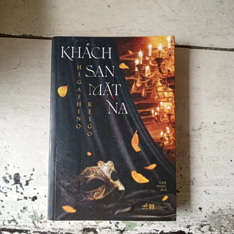 Khách sạn mặt nạ 557392