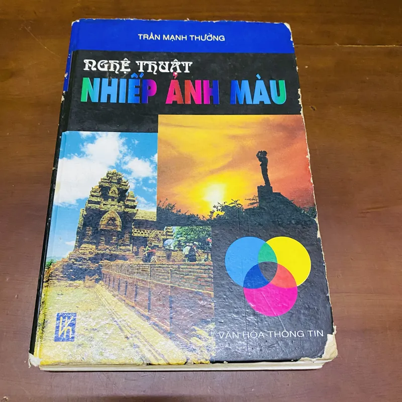 Nghệ thuật nhiếp ảnh màu - Trần Mạnh Thường 605172