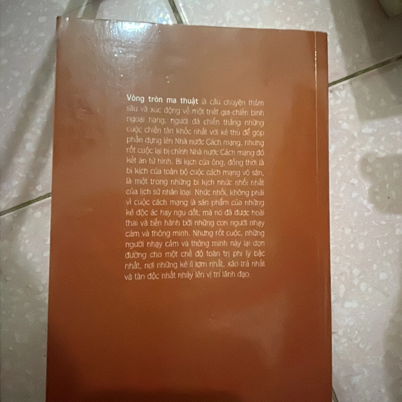 Vòng tròn ma thuật arthur koestler 462135