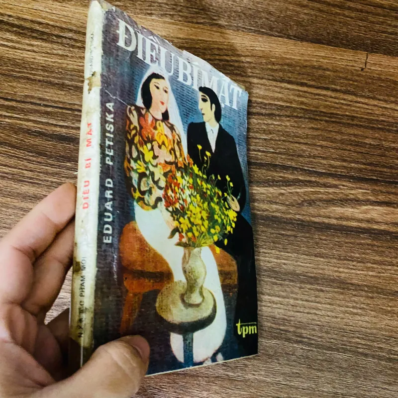 "Điều bí mật" của tác giả Eduard Petiška. 960888