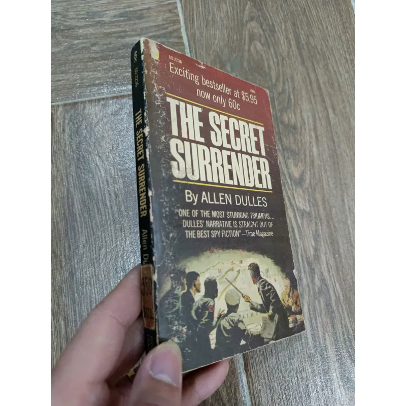 The Secret Surrender (Bản tiếng Anh) 995172