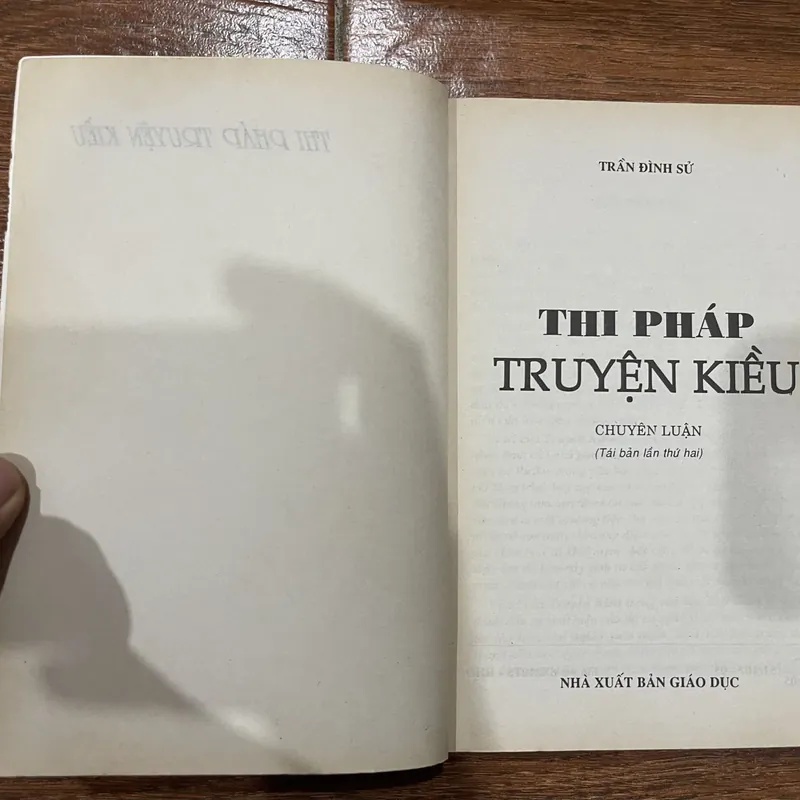Thi pháp Truyện Kiều - Trần Đình Sử (8) 577546