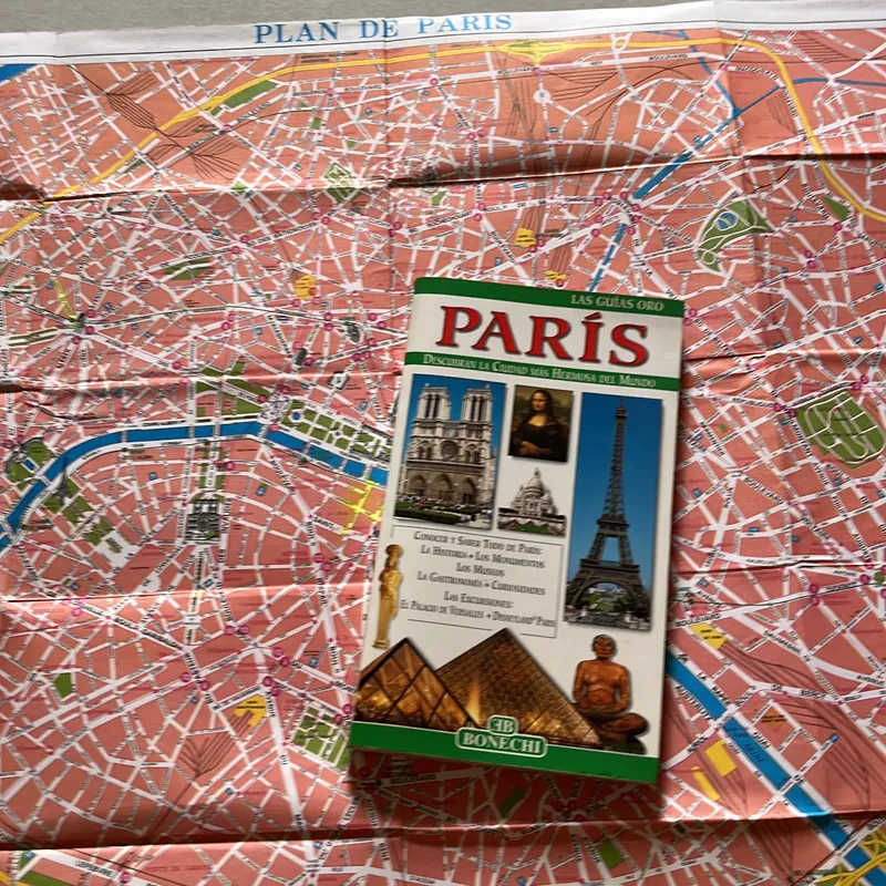 Sách du lịch Paris 673918