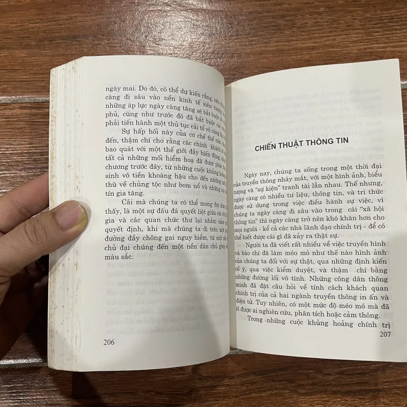 Thăng trầm quyền lực bộ 2 tập - Alvin Toffler (7) 1002567