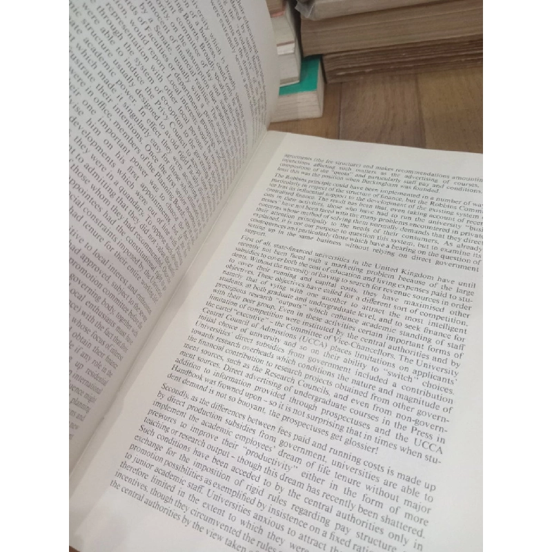 Conversazione: the Trials of Setting up in the University Business & the Funding Problems - Sir Alan Peacock 958272