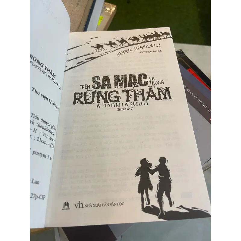 TRÊN SA MẠC VÀ TRONG RỪNG THẲM - NGUYỄN HỮU DŨNG dịch  1010411