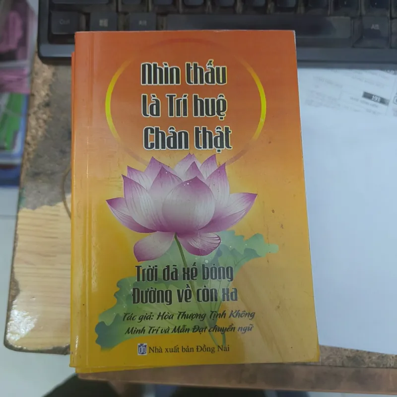 Sách nhìn thấu là trí tuệ chân thật  754201
