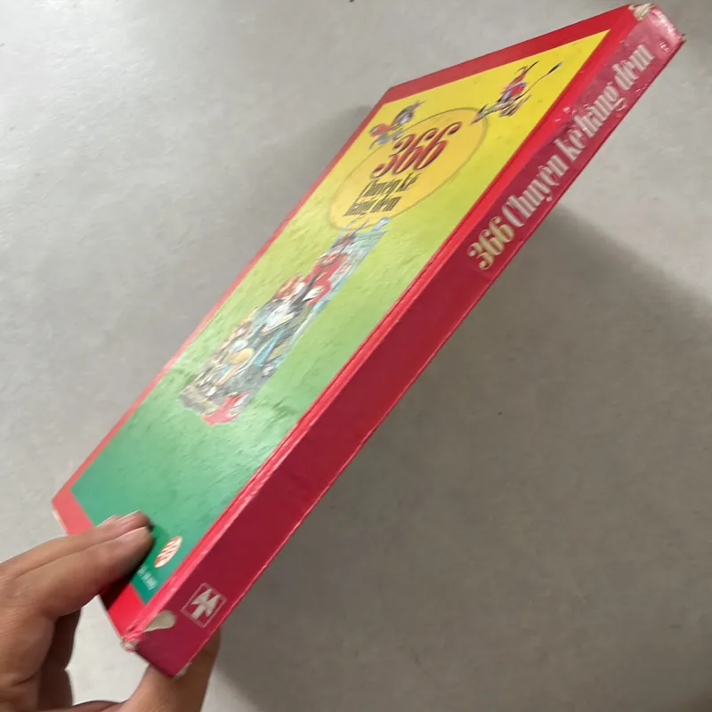 366 truyện kể hằng đêm (Bìa cứng, khổ to) 596515
