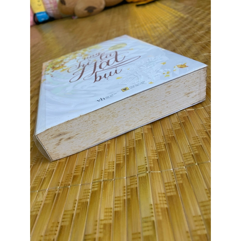 Cũng chỉ là hạt bụi 460199