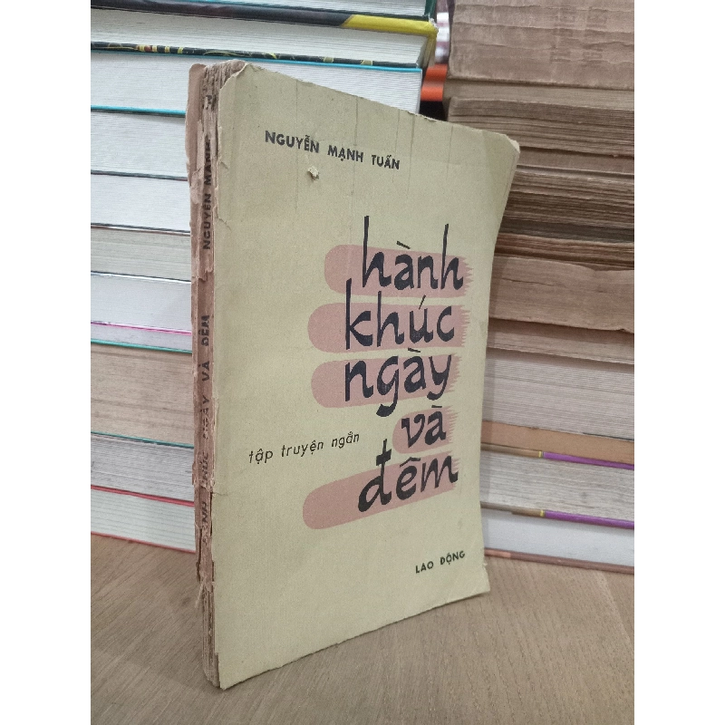 Hành khúc ngày và đêm - Nguyễn Mạnh Tuấn 732698
