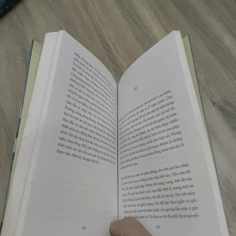 Những Ngã Tư Và Những Cột Đèn - Trần Dần 732159