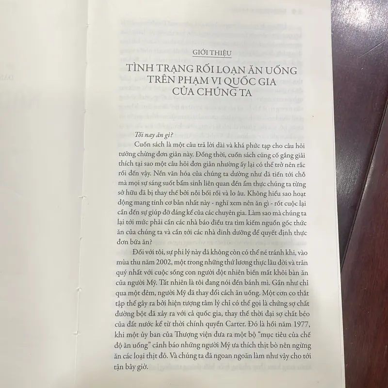NÀO TỐI NAY ĂN GÌ THẾ LƯỠNG NAN CỦA LOÀI ĂN TẠP - Michael Pollan  1038186