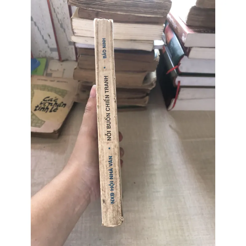 Nỗi buồn chiến tranh 993524