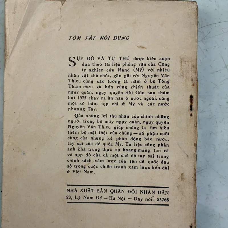 Sụp đổ và tự thú - Trần Mai Hạnh 996257