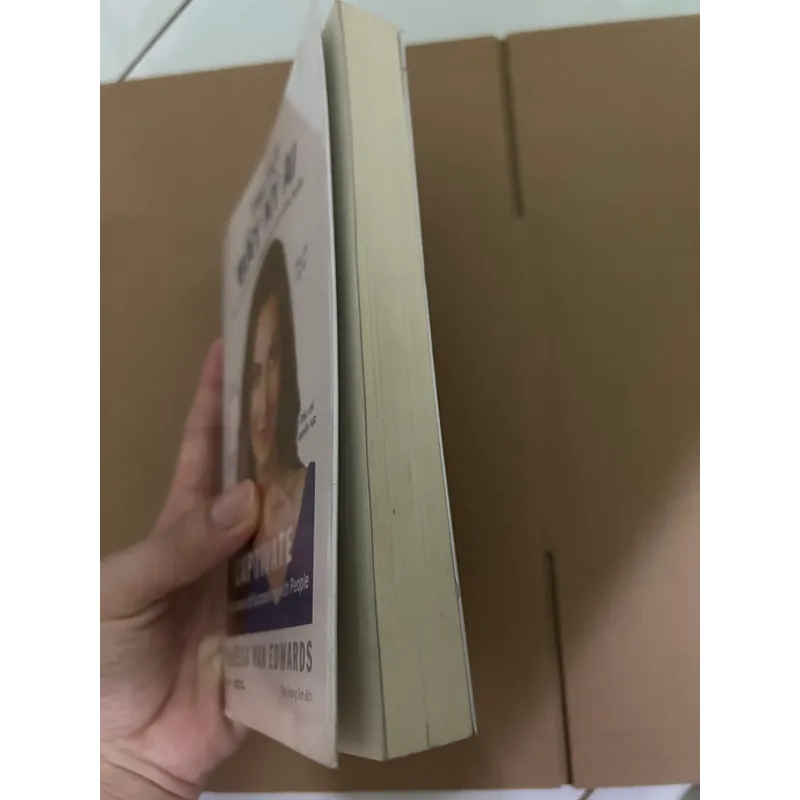 Thu hút bất kỳ ai - VANESSA VAN EDWARDS 706541