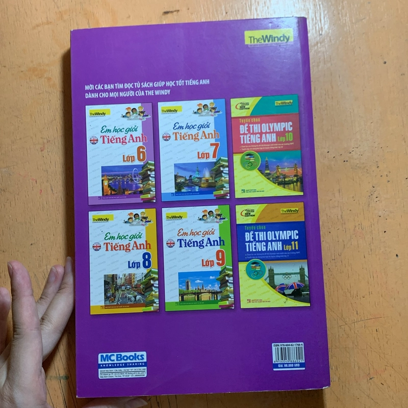 Em học giỏi tiếng anh lớp 6 494158