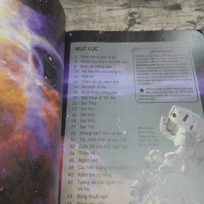 2 quyển sách màu về vũ trụ và các vì sao dành cho thiếu nhi 681941