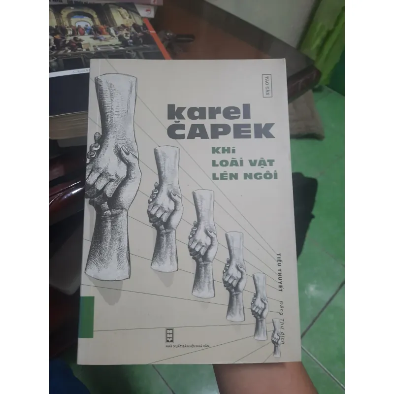 Khi Loài Vật Lên Ngôi - Karel Capek (Bìa mềm) 568017