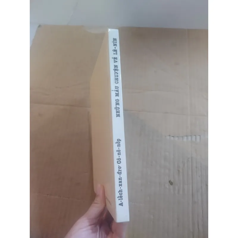 Những mẩu chuyện về Lê Nin 688026