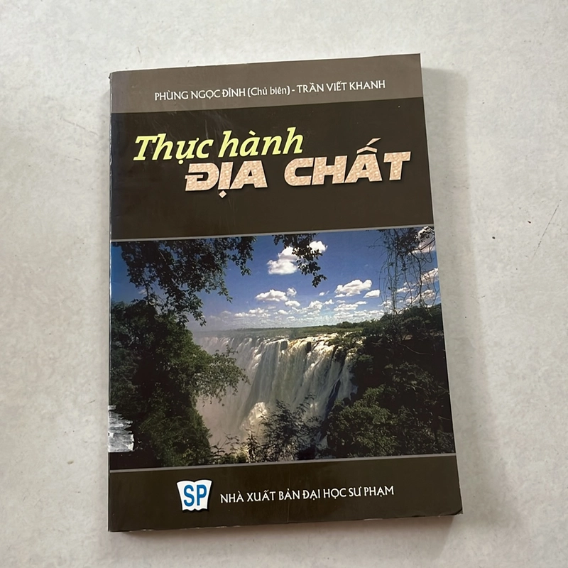 Thực hành địa chất - Phùng Ngọc Đình 508360
