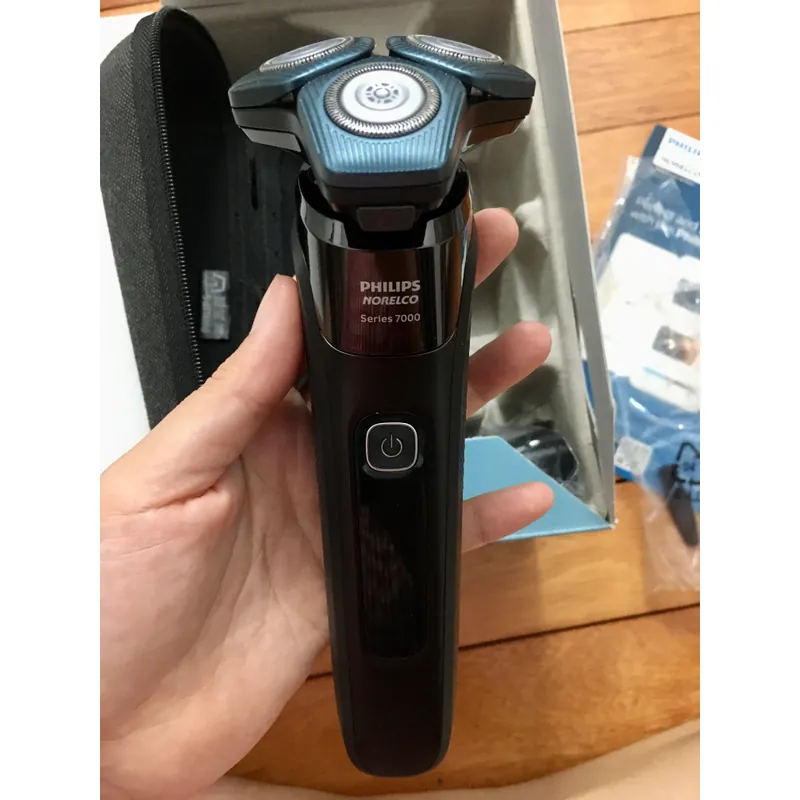 Máy cạo râu Phillips Norelco 7500 S7783/84 mới 100% 590911