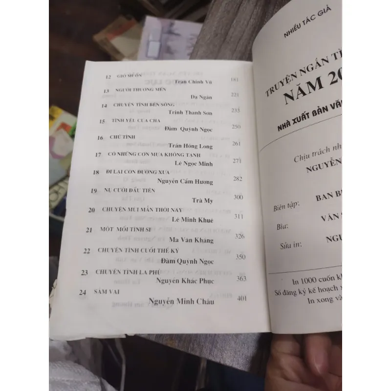 Sách: Truyện ngắn tình yêu năm 2000 (B1) Tác giả: Nhiều tác giả 696635
