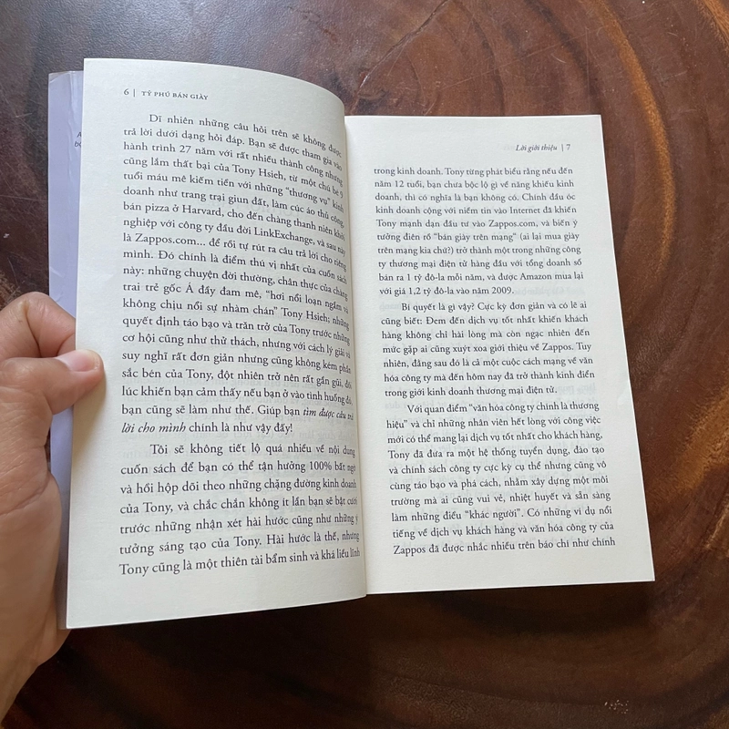 II Tựa sách: Tỷ Phú Bán Giày - TONY HSIEH - 2020 444240