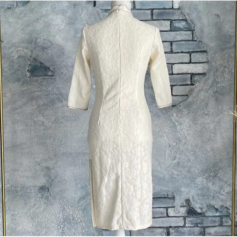 Sườn xám ren có lót dầy dặn  590811