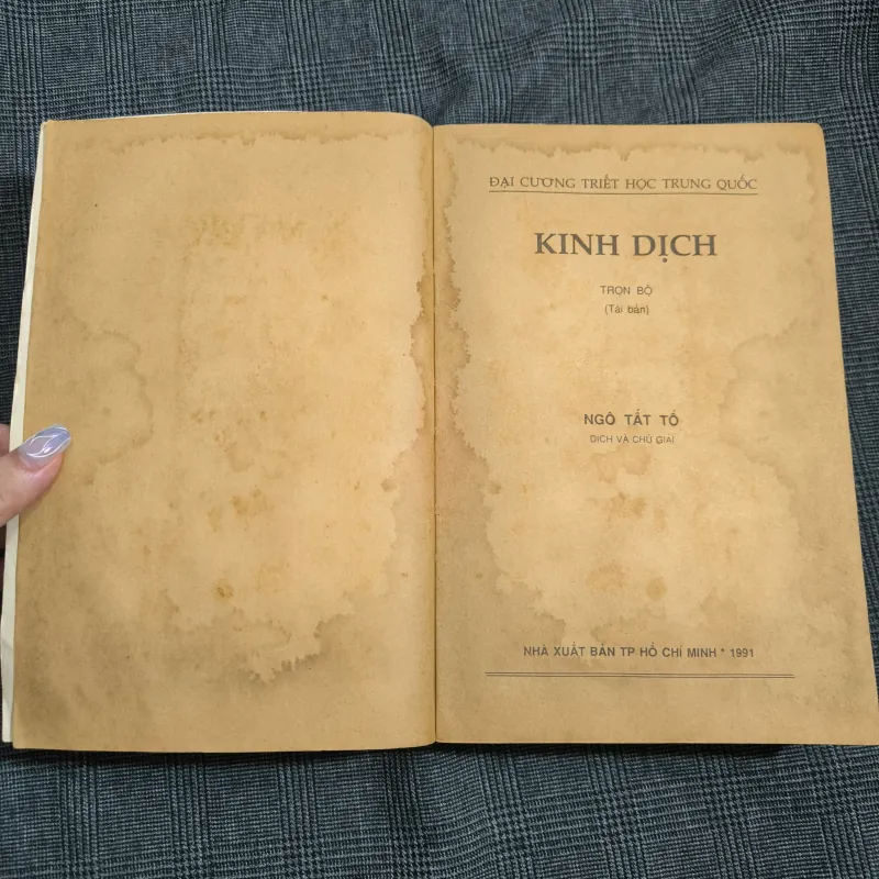 Kinh dịch trọn bộ (tái bản năm 1991) - Ngô Tất Tố (dịch và chú giải) 606309