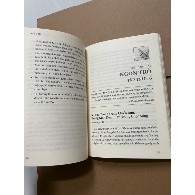 Chạm tay hoá vàng 547376