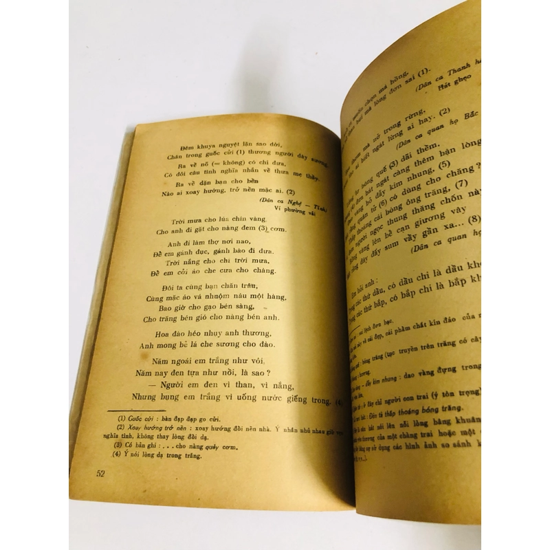 THƠ CA DÂN GIAN VIỆT NAM 1976 545223