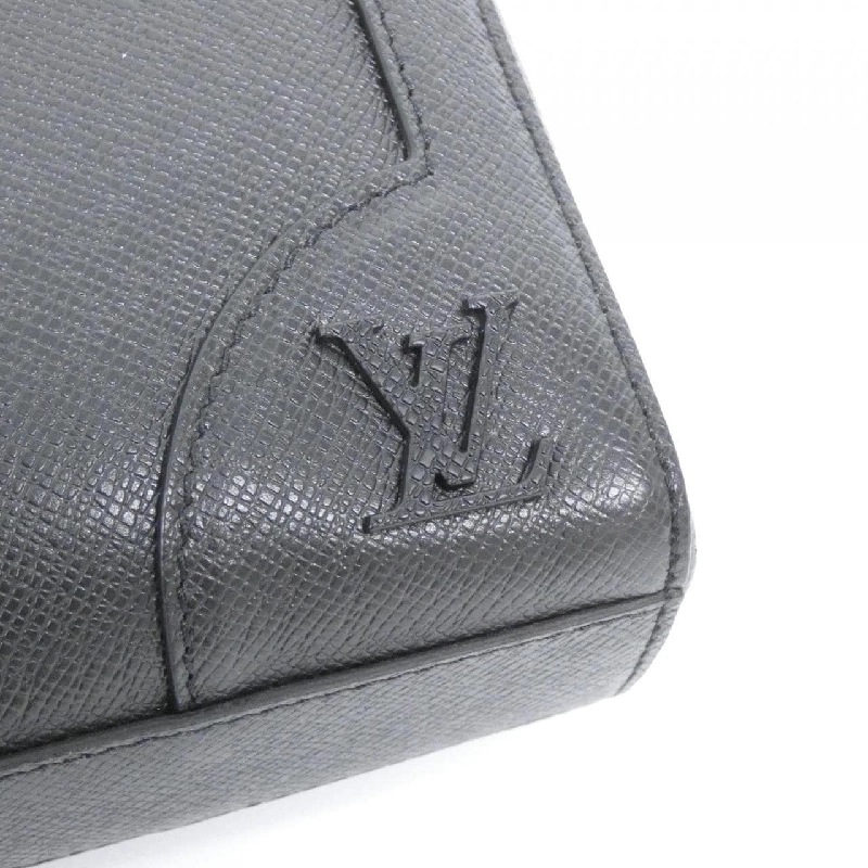 Túi xách Louis Vuitton Taiga Slim Briefcase M30810 617355