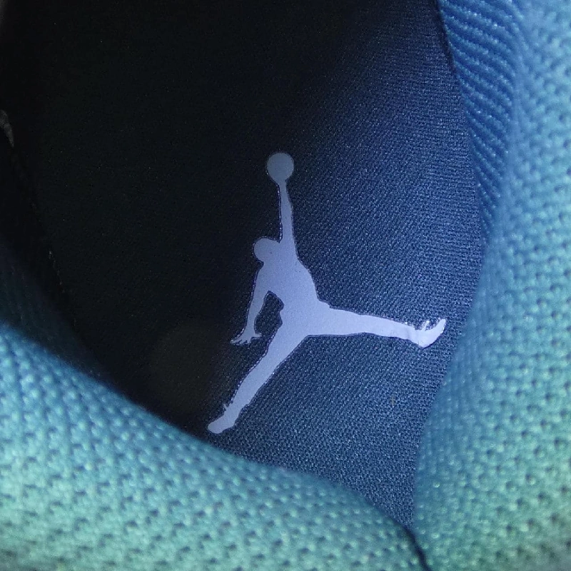 Giày thể thao NIKE JORDAN - Hàng hiệu Authentic 905364