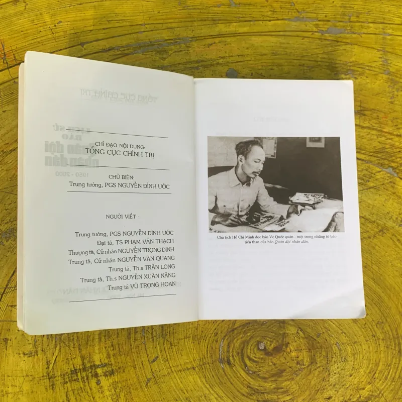 LỊCH SỬ BÁO QUÂN ĐỘI NHÂN DÂN 1950-2000 - TỔNG CỤC CHÍNH TRỊ 752650