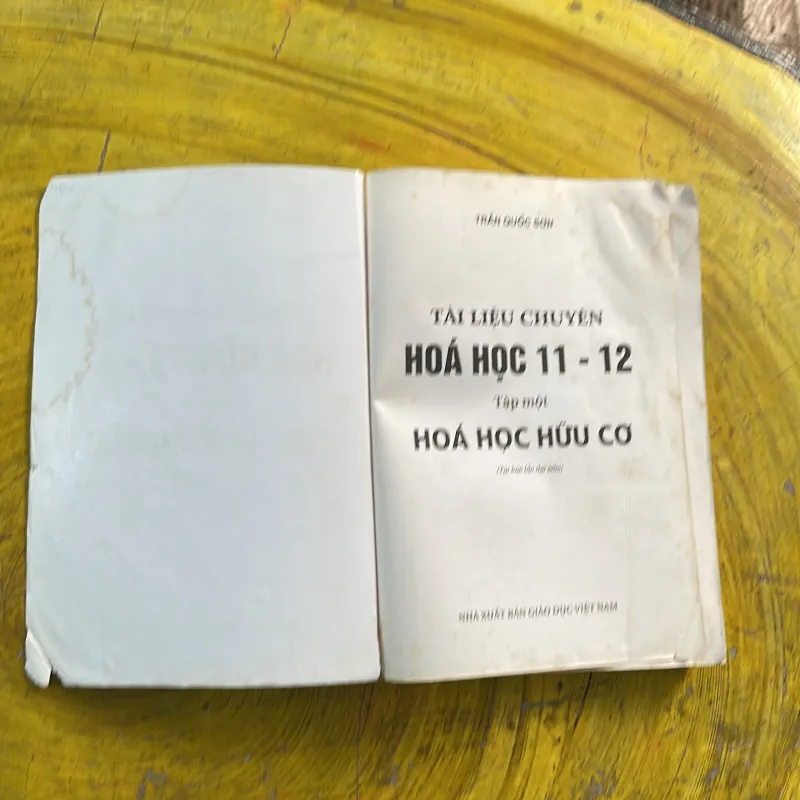 TÀI LIỆU CHUYÊN HOÁ 10,11,12 ba cuốn 937094