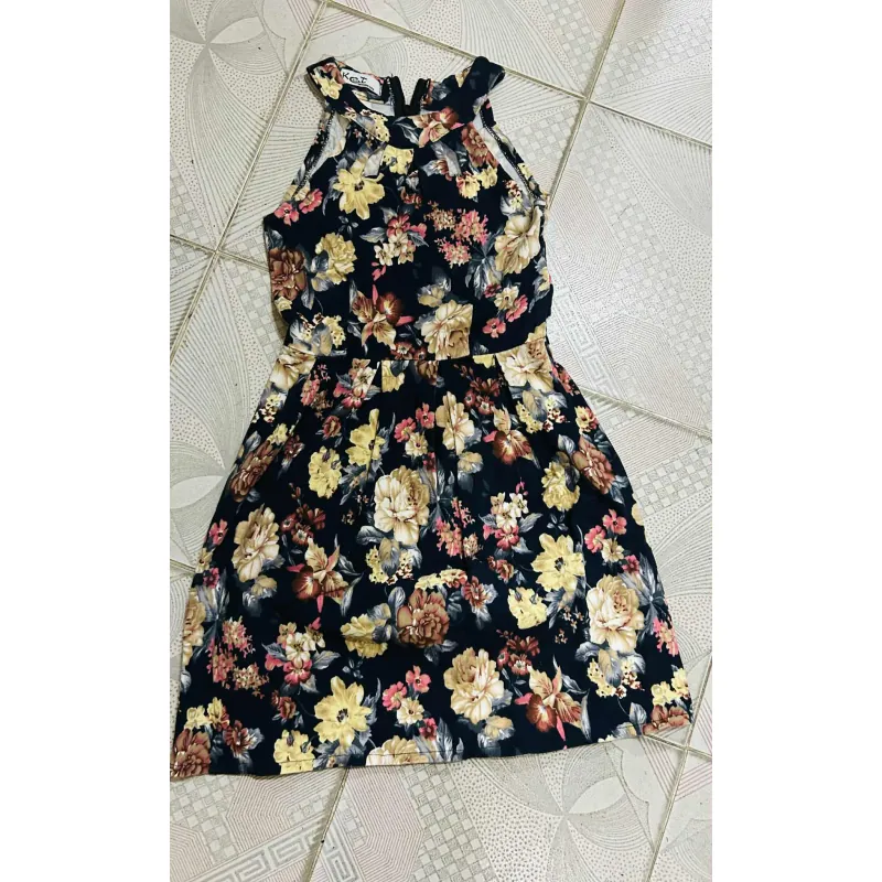 Váy hoa cổ yếm 782602