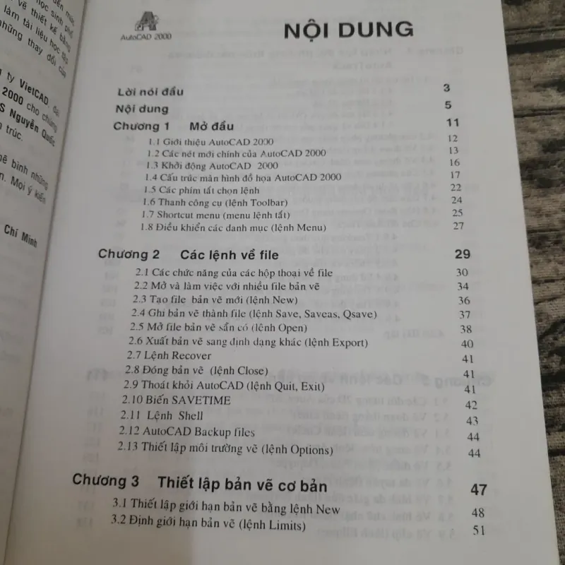 Sử dụng AUTOCAD 2000. Tập1 vẽ 2 chiều 2D. Tiến sỹ Nguyễn Hữu Lộc 745144